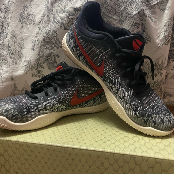 KOBE’S MAMBA RAGE BRIGHT CRIMSON SAILS - Picture 6 of 7